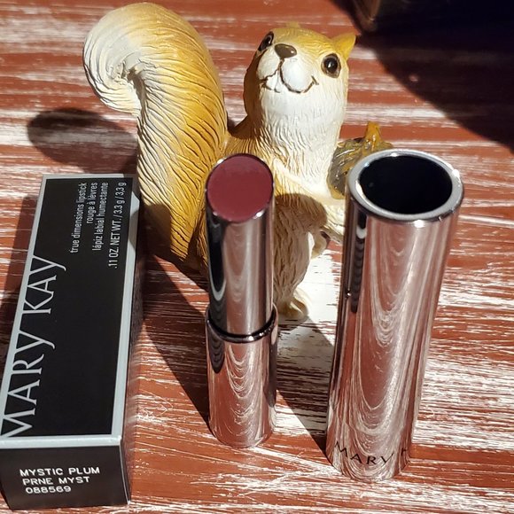 Mystic Plum True Dimensions Lipstick - Discontinued - Picture 4 of 10